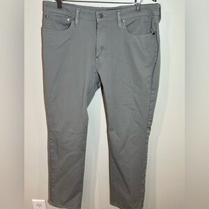 Men’s EUC Levi’s 36W 32L Gray Denim Structured Cotton Jeans Pants